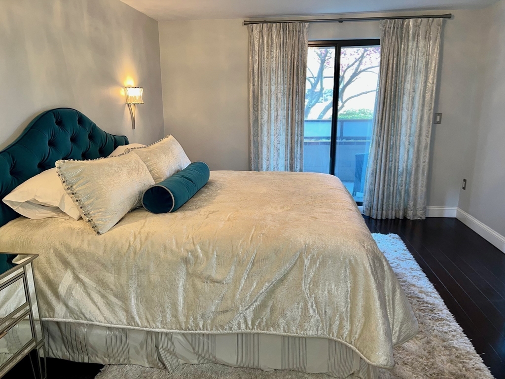 404 Paradise Road, Unit 1D Swampscott, MA 01907 - Photo 27 of 36