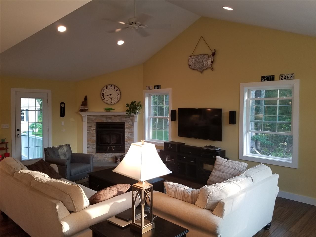 9 Alexander Road Londonderry, NH 03053 - Photo 8 of 29