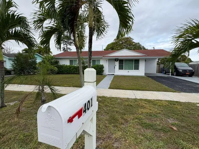 $488,000 | 401 South 12th Street, Lantana, FL 33462