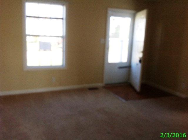 322 Lafayette Road Clarksville, TN 37042 - Photo 2 of 9 Gallery Image 2