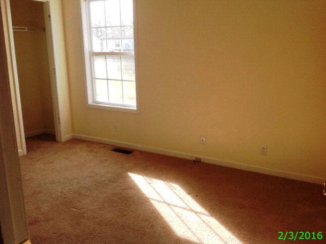 322 Lafayette Road Clarksville, TN 37042 - Photo 8 of 9 Gallery Image 8