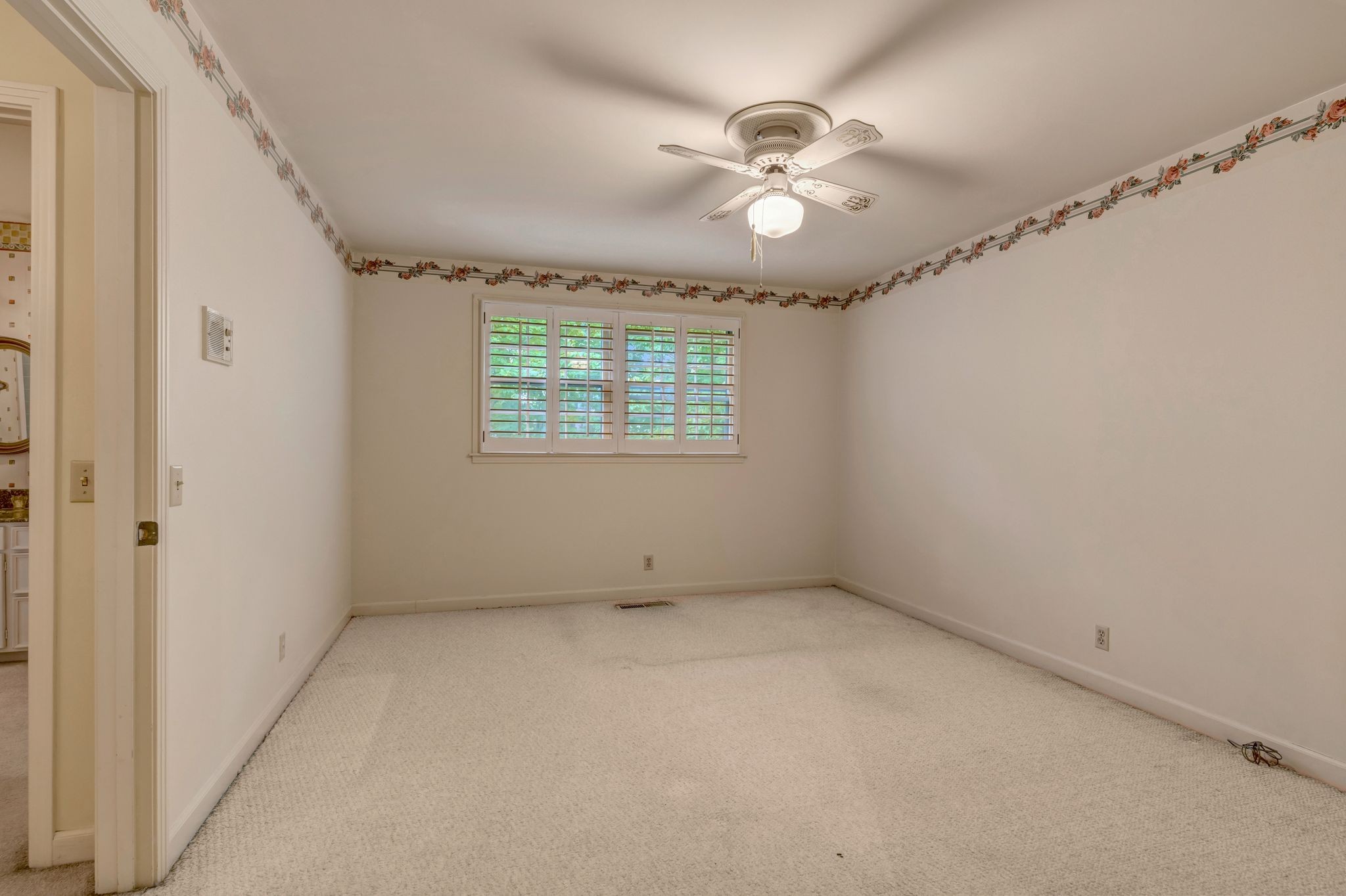 429 Nesbitt Lane Madison, TN 37115 - Photo 27 of 44 an empty room with windows and fan