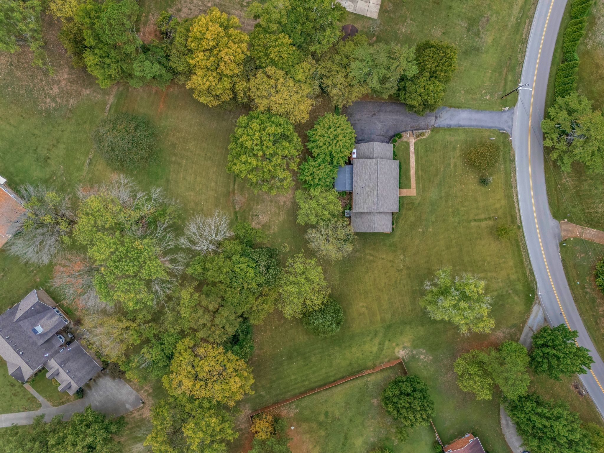 429 Nesbitt Lane Madison, TN 37115 - Photo 44 of 44 an aerial view of a house with a yard