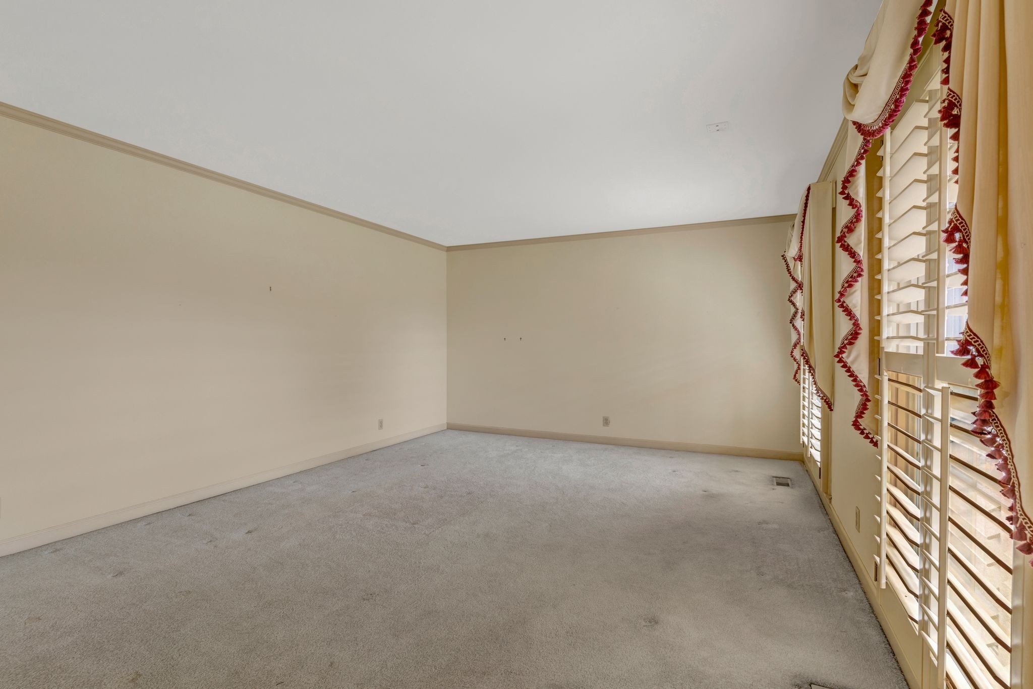 429 Nesbitt Lane Madison, TN 37115 - Photo 8 of 44 a view of an empty room