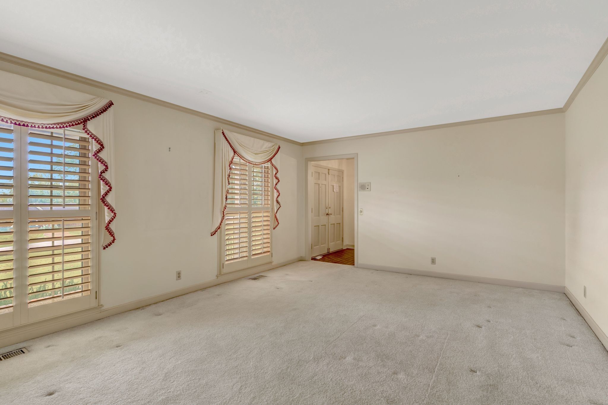429 Nesbitt Lane Madison, TN 37115 - Photo 9 of 44 a view of an empty room with a window