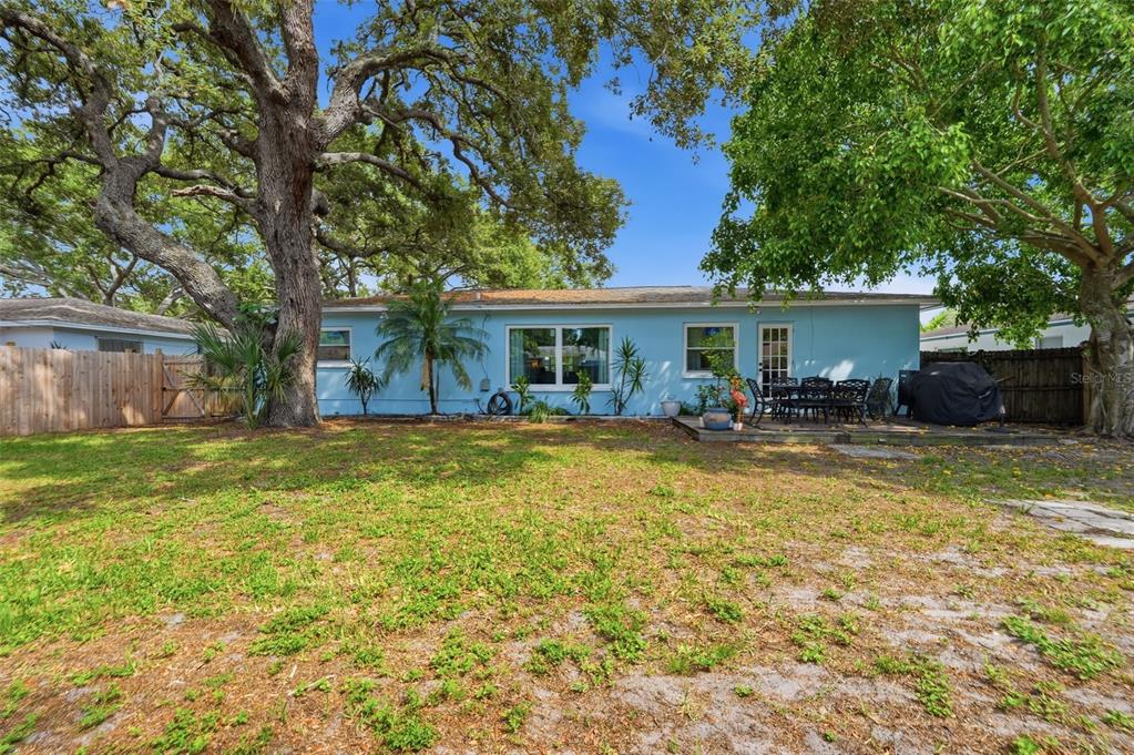 2140 Northeast Coachman Road Clearwater, FL 33765 - Photo 35 of 40
