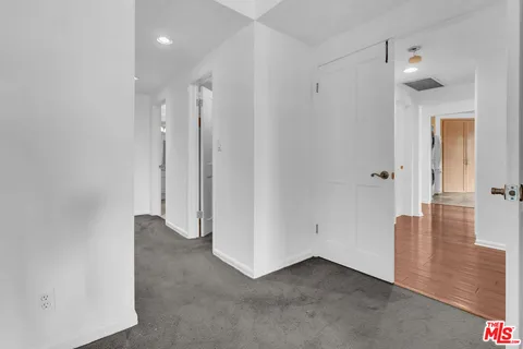 $898,000 | 8642 Gregory Way, Unit 202, Los Angeles, CA 90035