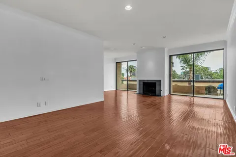 $898,000 | 8642 Gregory Way, Unit 202, Los Angeles, CA 90035