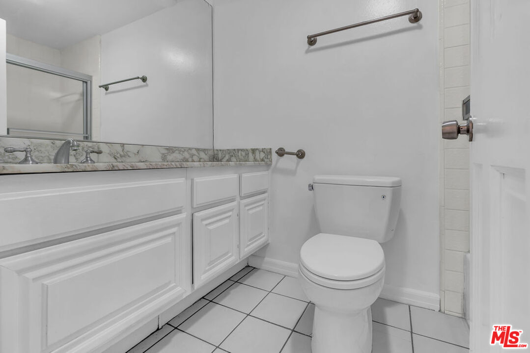 8642 Gregory Way, Unit 202 Los Angeles, CA 90035 - Photo 37 of 46