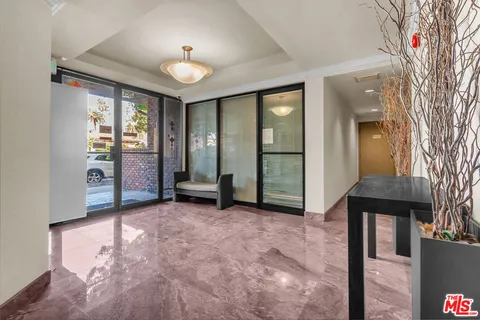 $898,000 | 8642 Gregory Way, Unit 202, Los Angeles, CA 90035