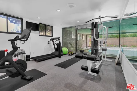 $898,000 | 8642 Gregory Way, Unit 202, Los Angeles, CA 90035