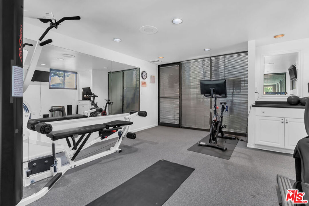 8642 Gregory Way, Unit 202 Los Angeles, CA 90035 - Photo 43 of 46