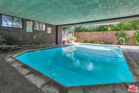 $898,000 | 8642 Gregory Way, Unit 202, Los Angeles, CA 90035