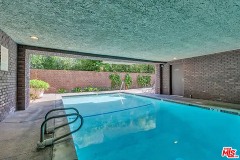 $898,000 | 8642 Gregory Way, Unit 202, Los Angeles, CA 90035