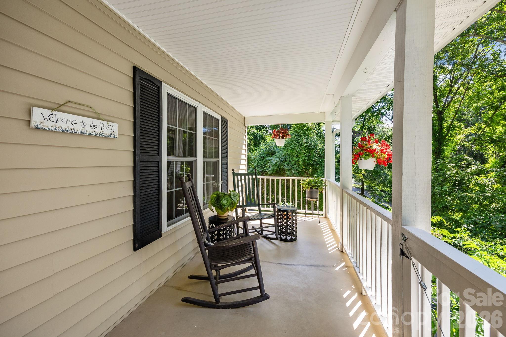 73 Waters Road Asheville, NC 28805 - Photo 4 of 43 Gallery Image 4