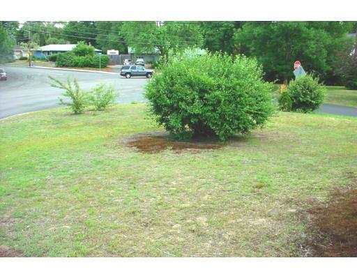 13 Wickford Road Framingham, MA 01701 - Photo 2 of 7 Gallery Image 2