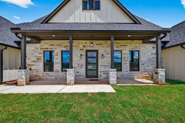 $519,000 | 484 Angus Trail, Angleton, TX 77515