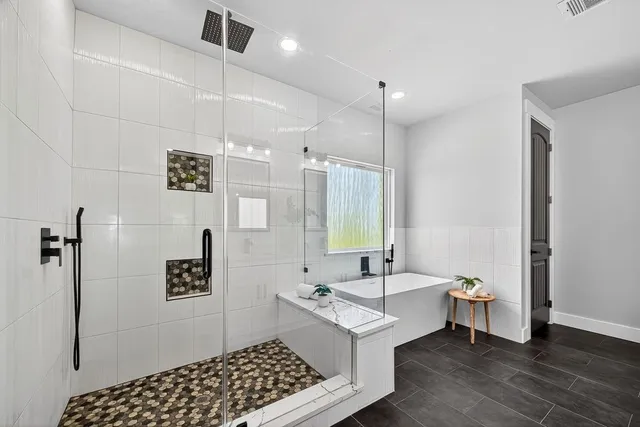 $519,000 | 484 Angus Trail, Angleton, TX 77515