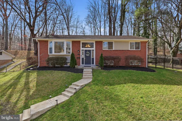 $825,000 | 5613 Eastbourne Drive, Springfield, VA 22151