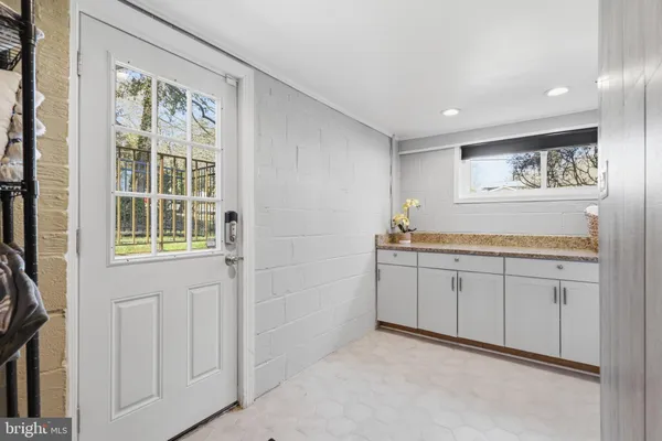 $825,000 | 5613 Eastbourne Drive, Springfield, VA 22151