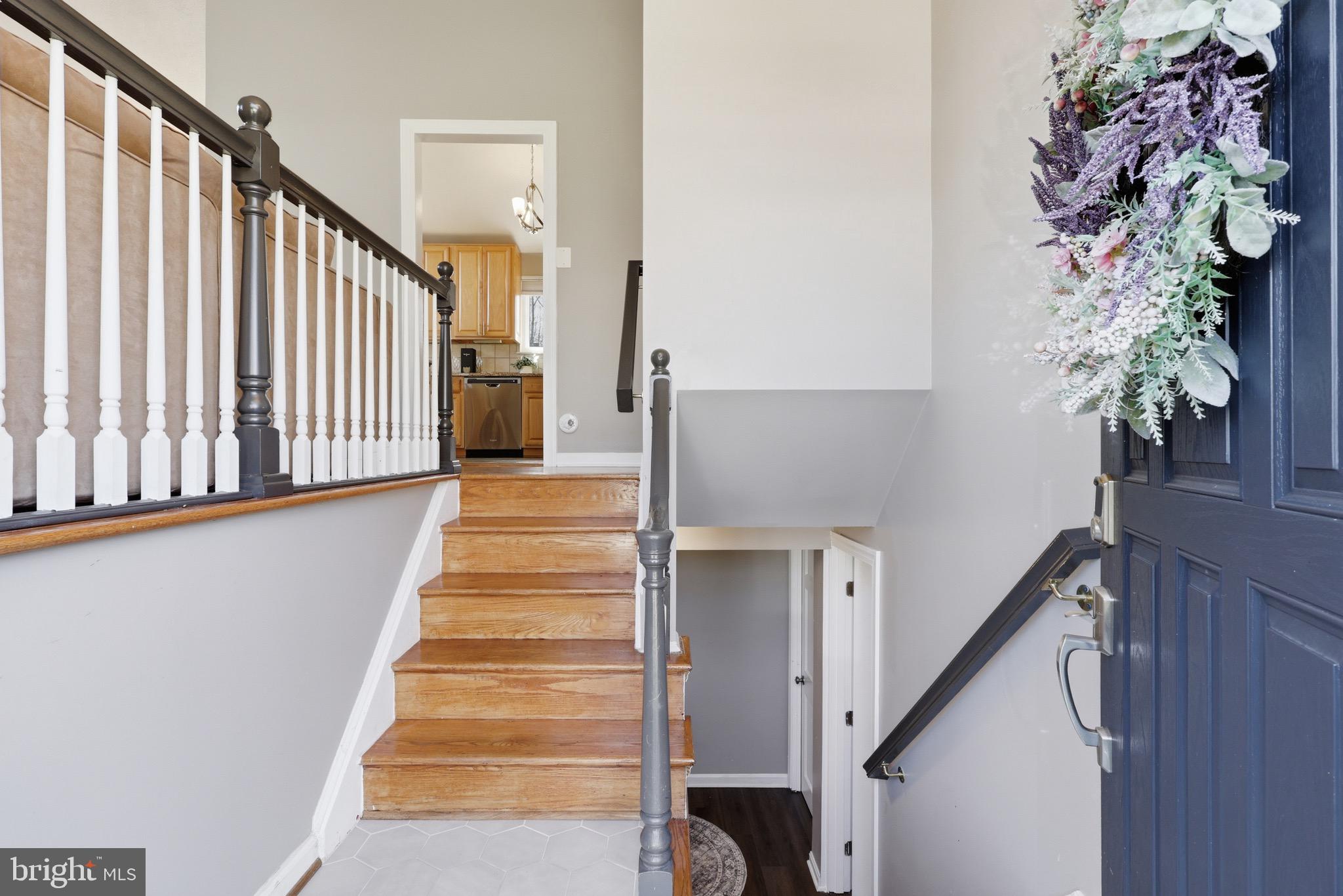 5613 Eastbourne Drive Springfield, VA 22151 - Photo 3 of 32