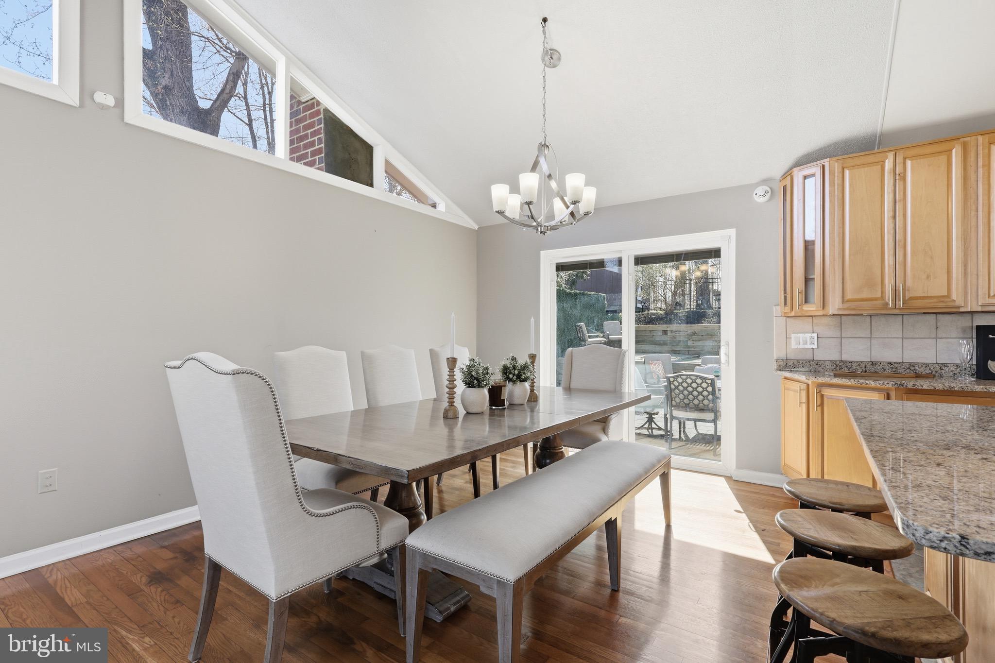 5613 Eastbourne Drive Springfield, VA 22151 - Photo 7 of 32