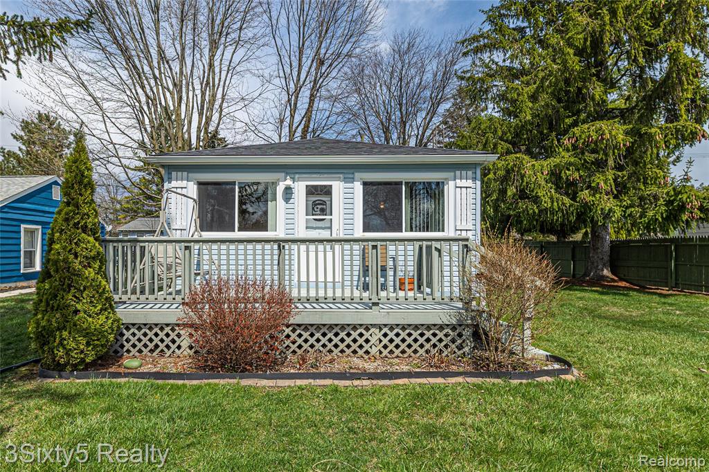 7523 Beechwood Road Lexington, MI 48450 - Photo 2 of 35