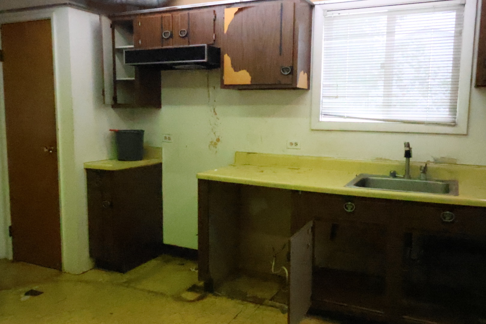 230 Douglass Way Bolingbrook, IL 60440 - Photo 14 of 16 a kitchen with a sink and cabinets