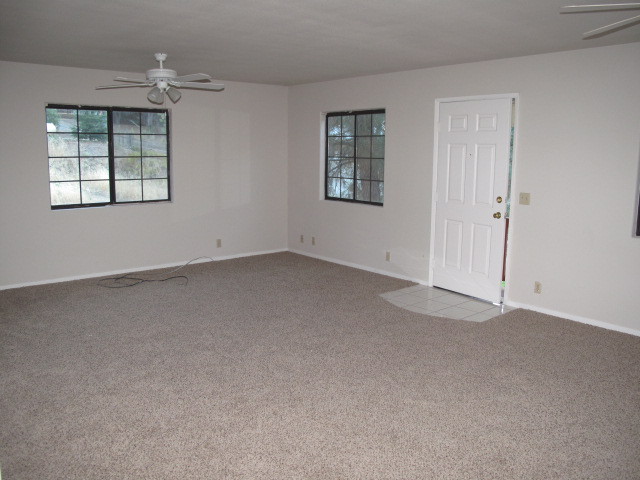 14768 Ravine Road Redding, CA 96003 - Photo 6 of 7 Living room