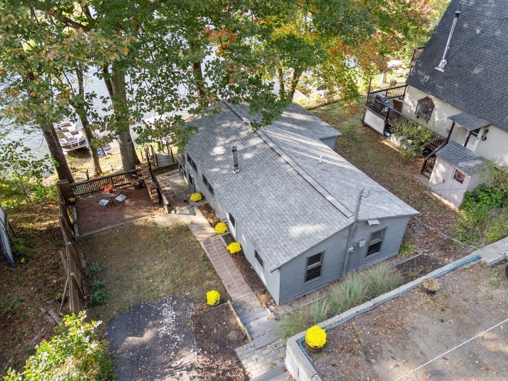 109 Shore Road Sturbridge, MA 01566 - Photo 8 of 34