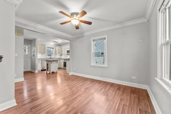 $3,000 | 305 North Grace Street, Lombard, IL 60148