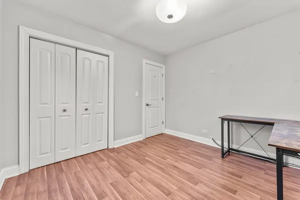 $3,000 | 305 North Grace Street, Lombard, IL 60148