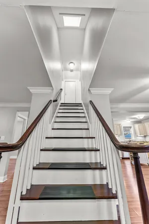 $3,000 | 305 North Grace Street, Lombard, IL 60148