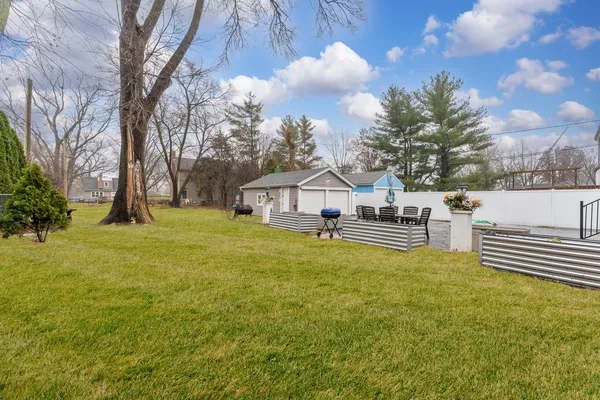 $3,000 | 305 North Grace Street, Lombard, IL 60148