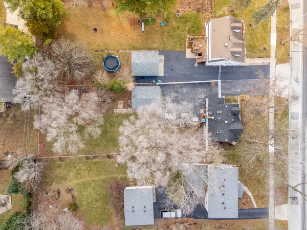 $3,000 | 305 North Grace Street, Lombard, IL 60148