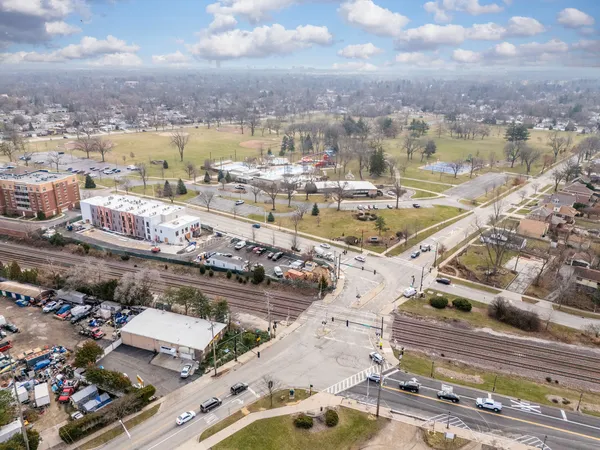 $3,000 | 305 North Grace Street, Lombard, IL 60148