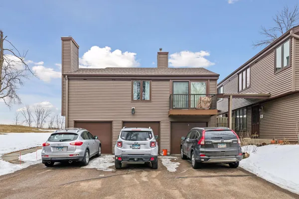 $249,900 | 112704 Hundertmark Road, Chaska, MN 55318