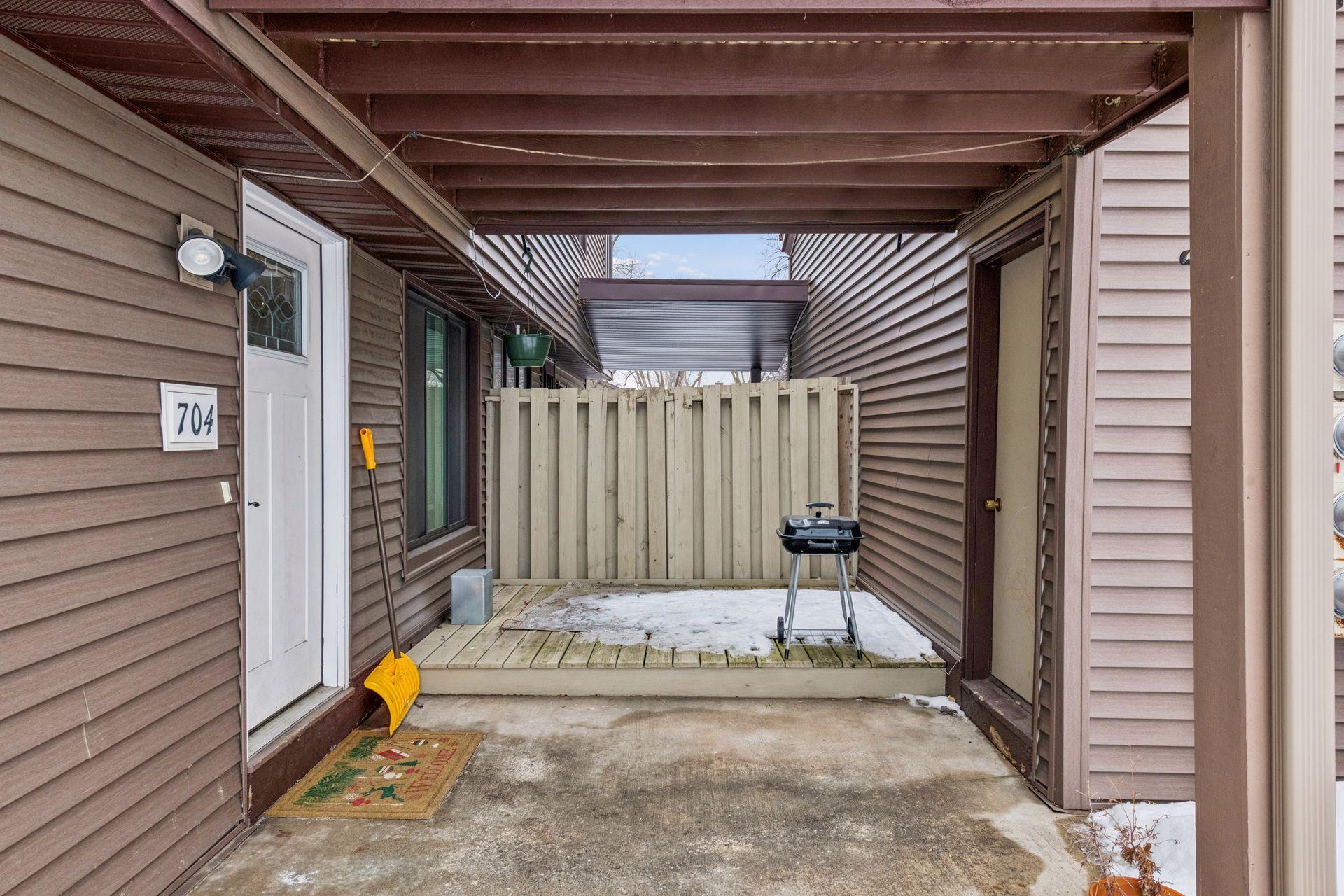 112704 Hundertmark Road Chaska, MN 55318 - Photo 4 of 23