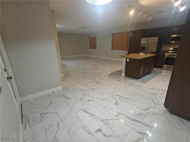 $3,000 | 492 Grassrange Lane, Henderson, NV 89052