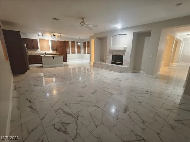 $3,000 | 492 Grassrange Lane, Henderson, NV 89052