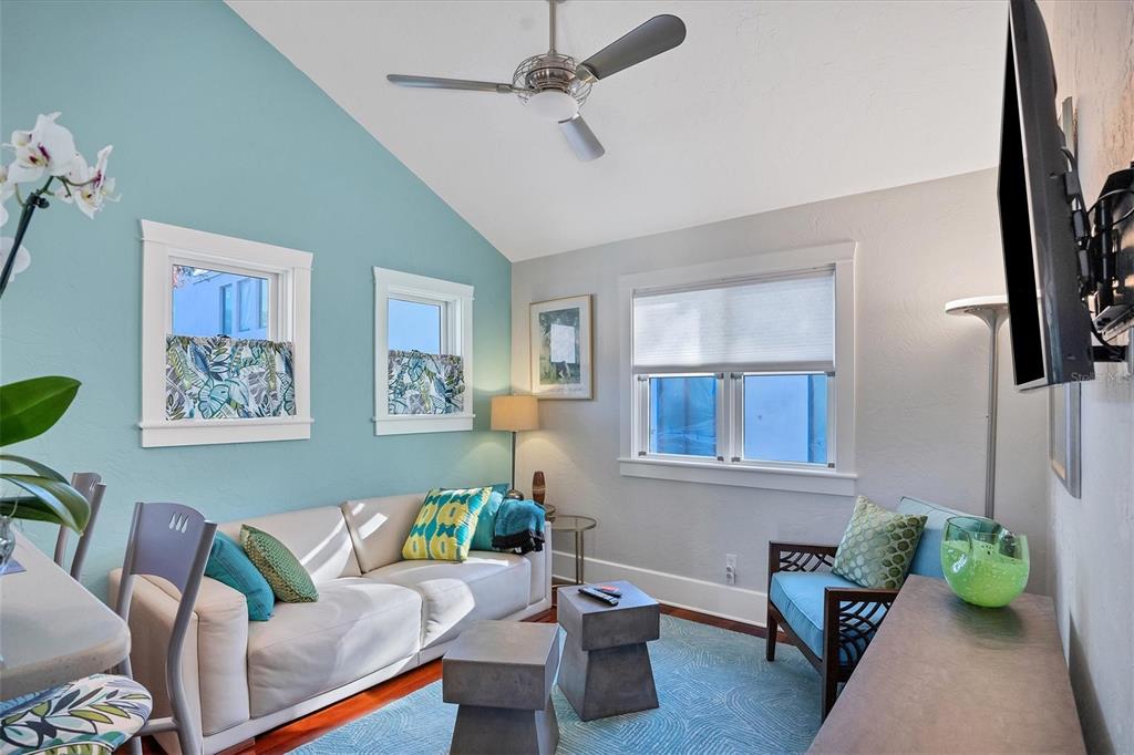 1716 Oak Street Sarasota, FL 34236 - Photo 25 of 49 a living room with furniture and a potted plant