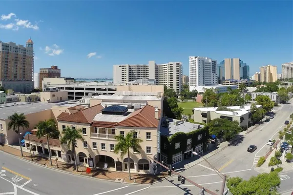 a picture of city view