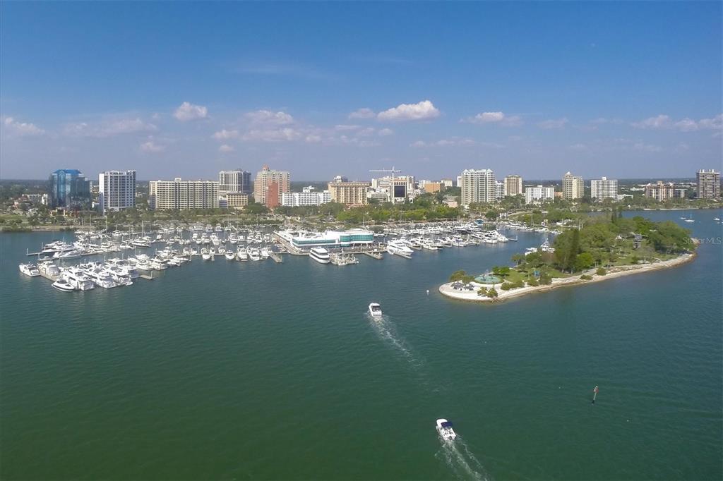 1716 Oak Street Sarasota, FL 34236 - Photo 48 of 49 a view of a city