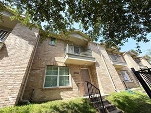 10064 Emnora Lane Houston, TX 77080 - Photo 31 of 31 a front view of a house
