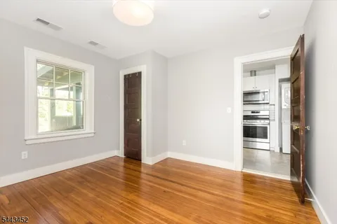 $3,795 | 159 Forest Street, Unit 2, Montclair, NJ 07042