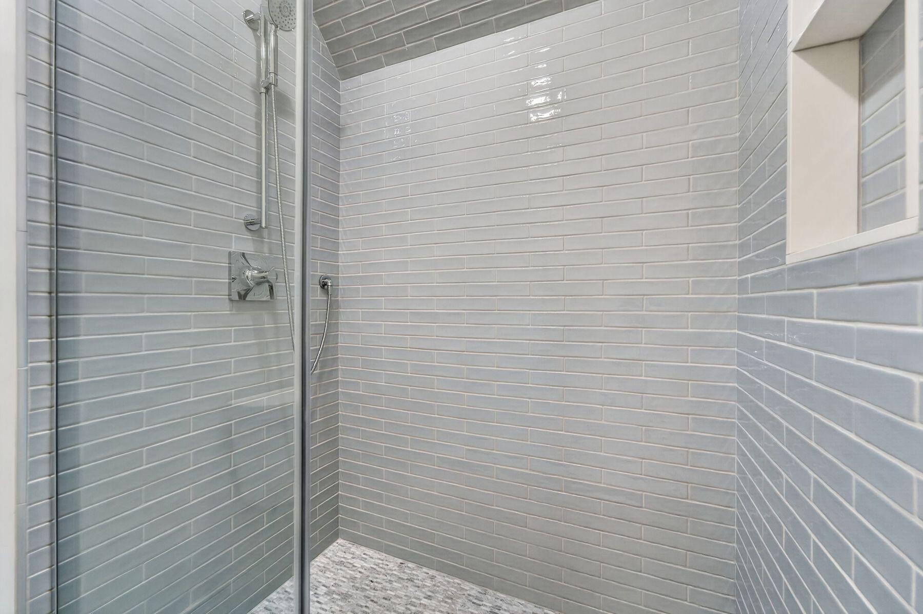 W3650 Snake Road Linn, WI 53147 - Photo 59 of 92 Custom Shower