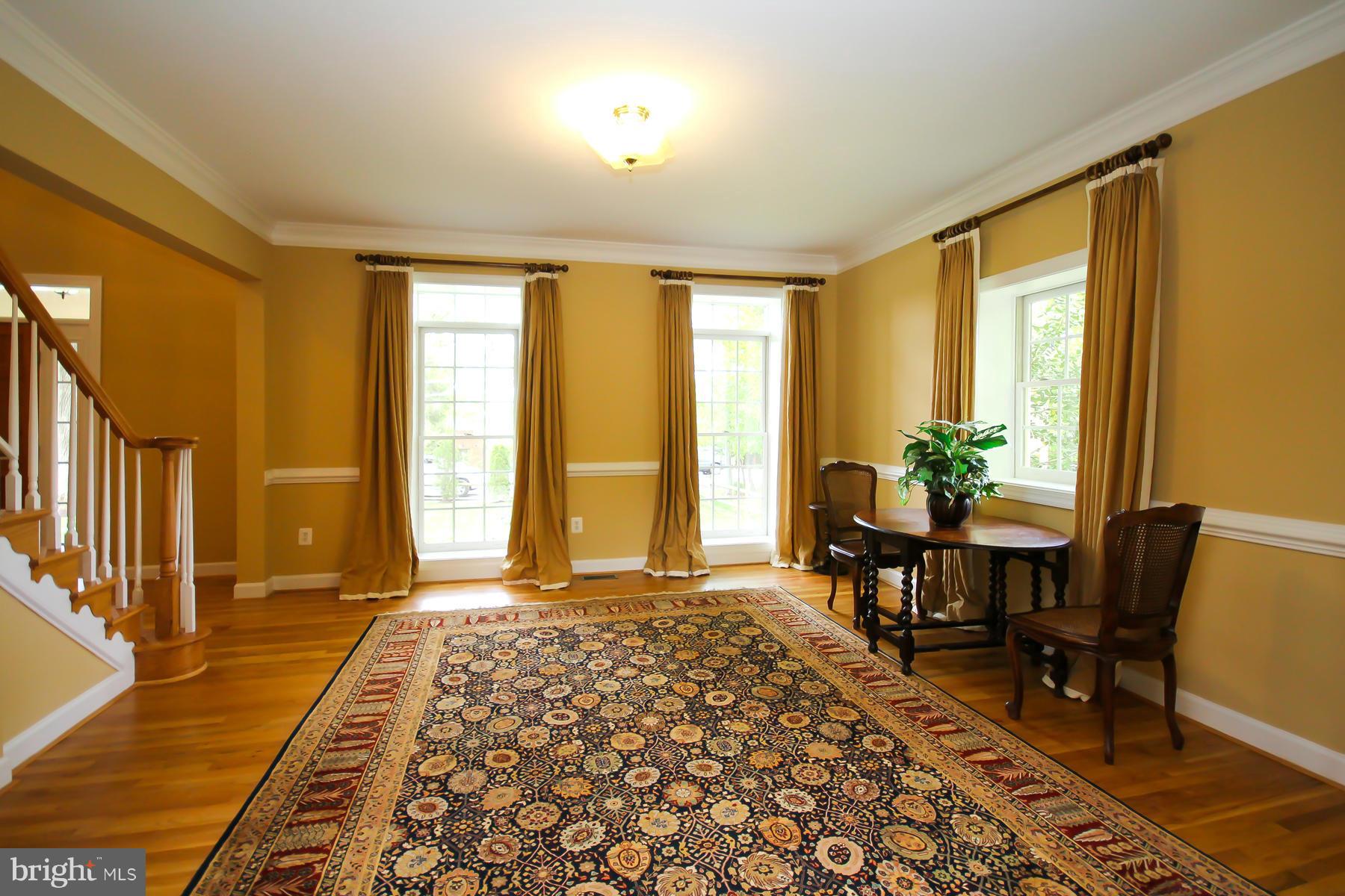 7105 Churchill Road McLean, VA 22101 - Photo 4 of 24 Living Room
