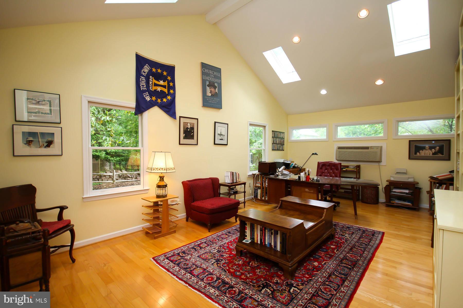 7105 Churchill Road McLean, VA 22101 - Photo 10 of 24 Studio or Office