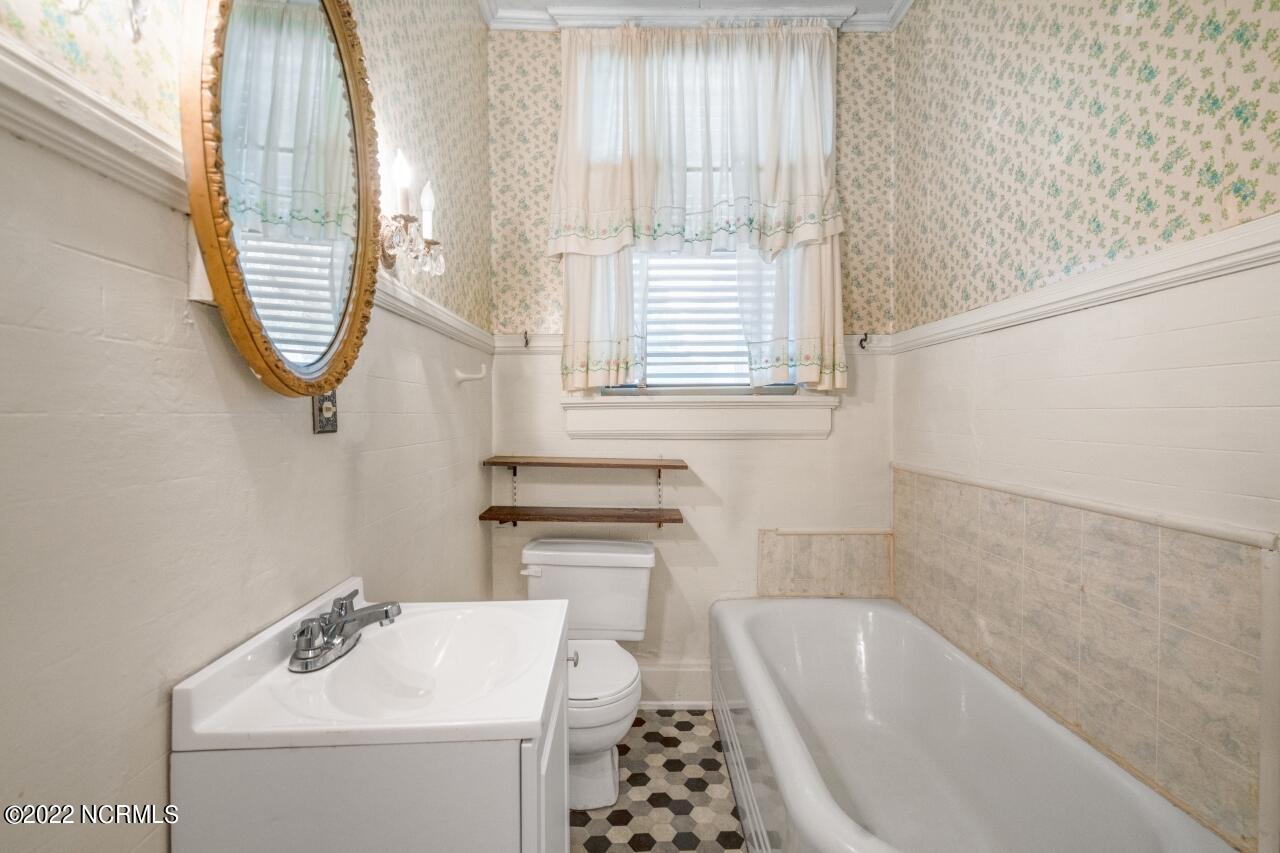 1015 Branch Street Northwest Wilson, NC 27893 - Photo 21 of 36 1015-branch-st-022