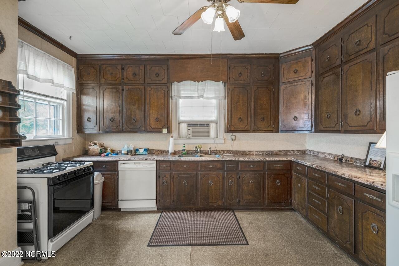 1015 Branch Street Northwest Wilson, NC 27893 - Photo 30 of 36 1015-branch-st-030